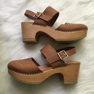 Zuzii Footwear | Closed Toe Clogs